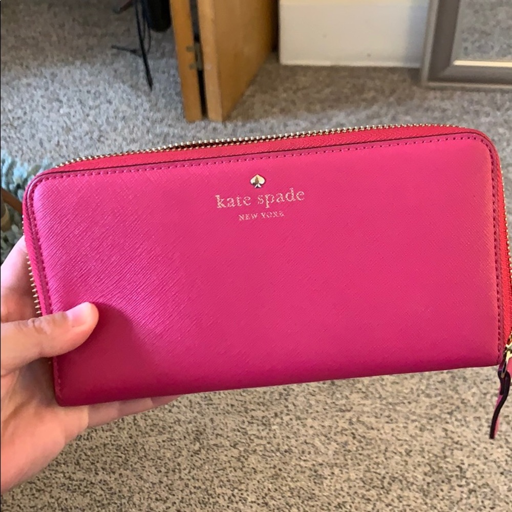 Kate Spade Zip Wallet